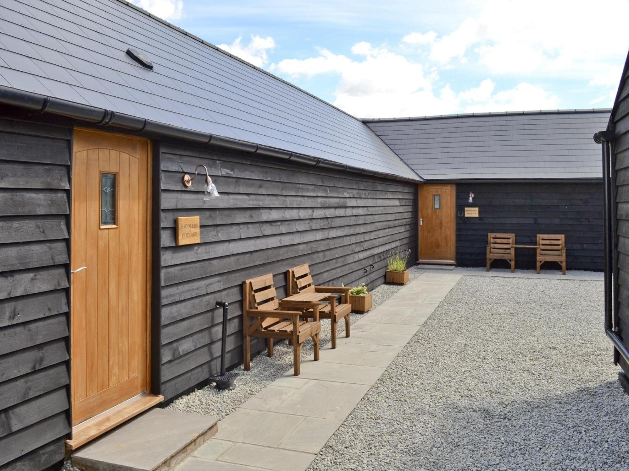 Saddlers Cottage 앨캄 외부 사진