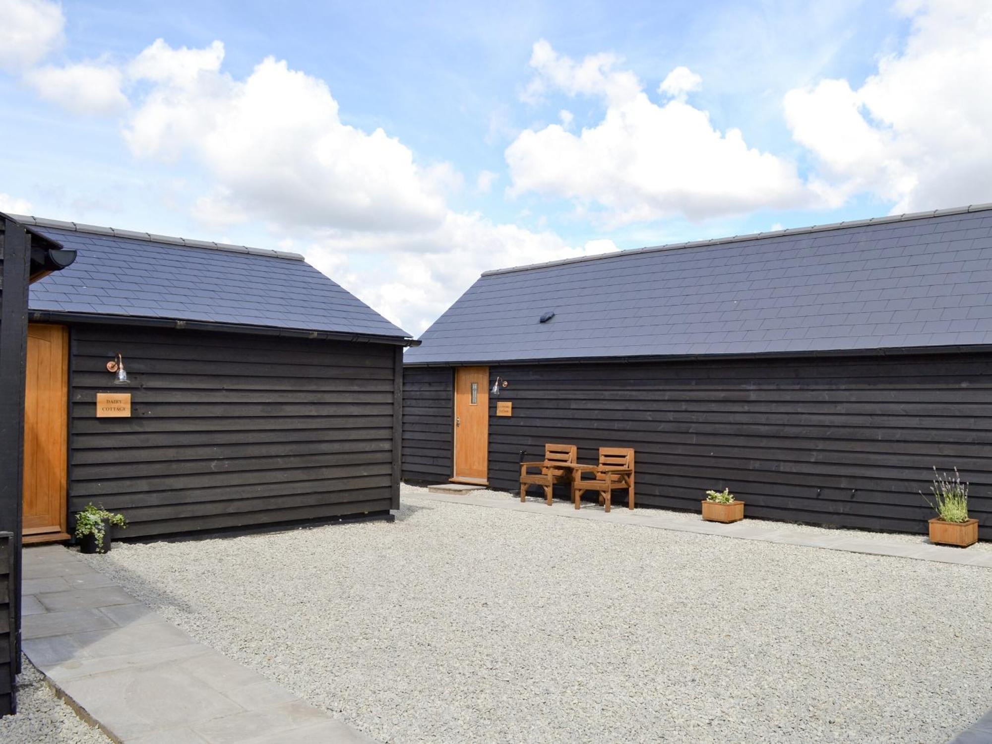 Saddlers Cottage 앨캄 외부 사진