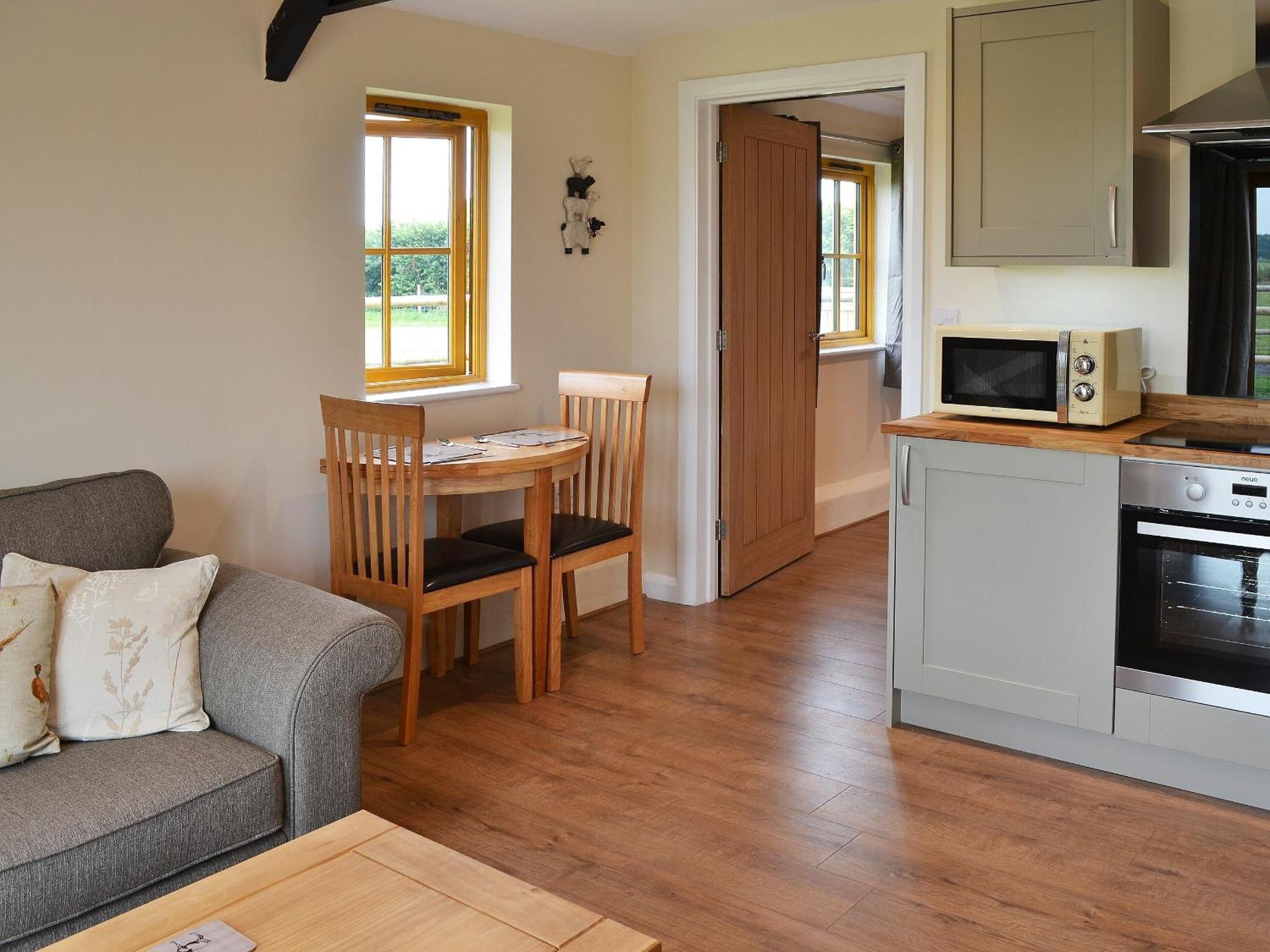 Saddlers Cottage 앨캄 외부 사진